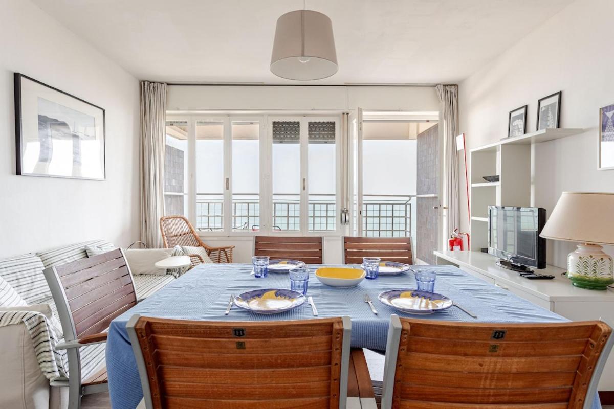 Ariston Apartment