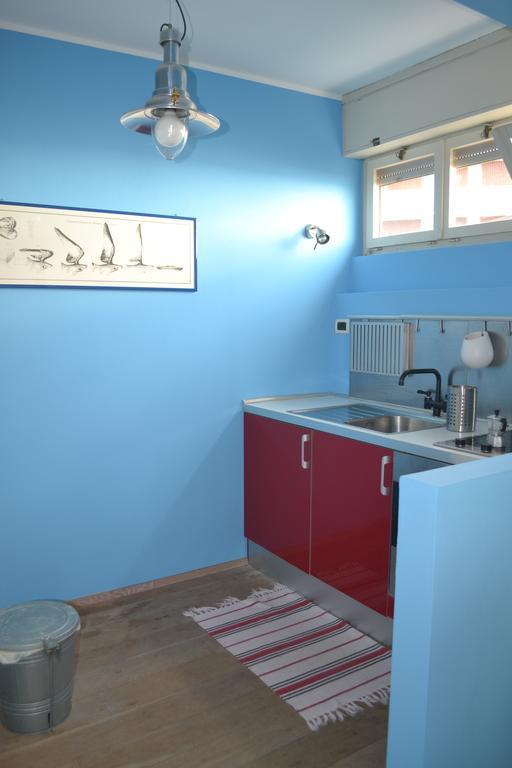 Ariston Apartment *